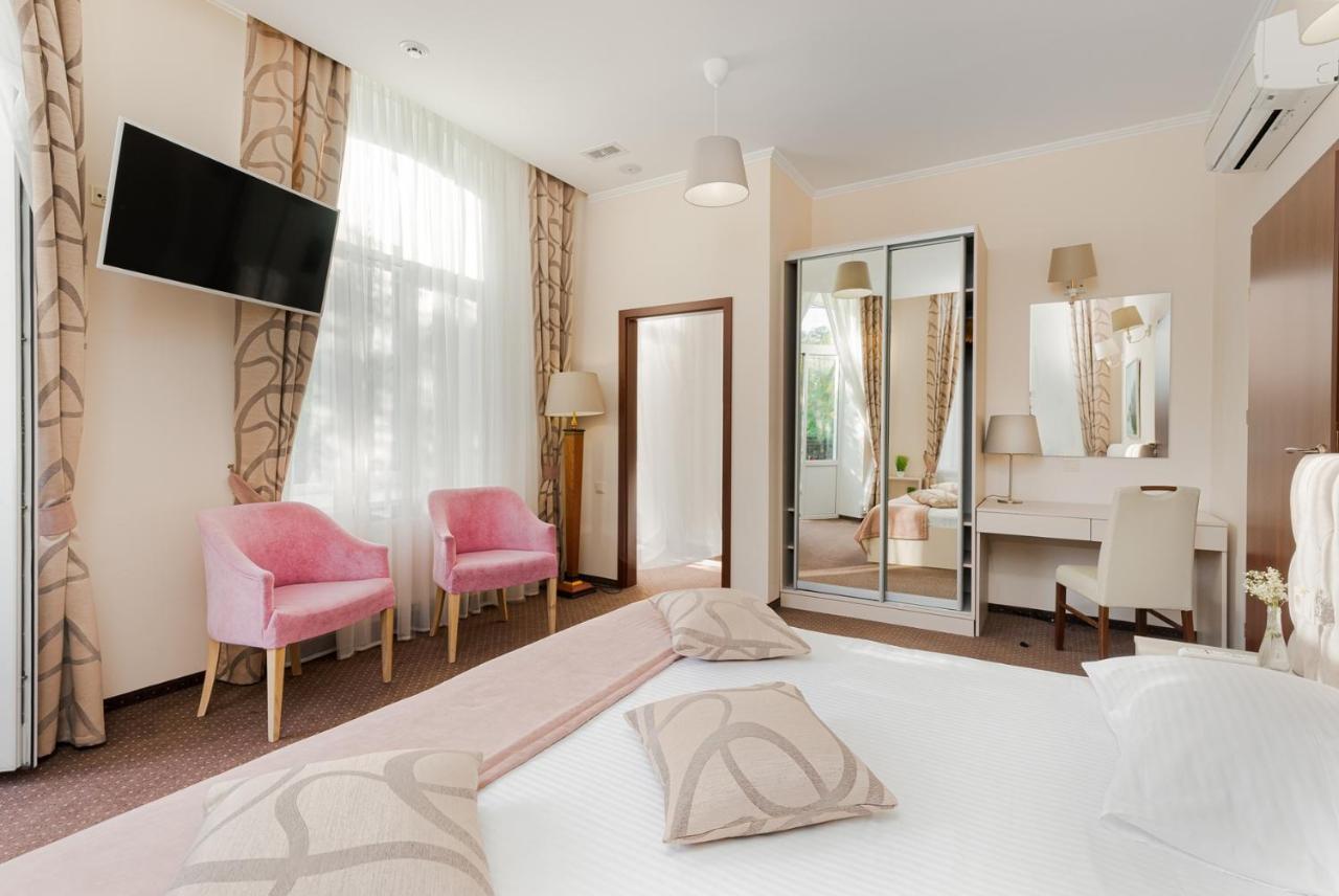 Hotel 52 Одеса Екстериор снимка