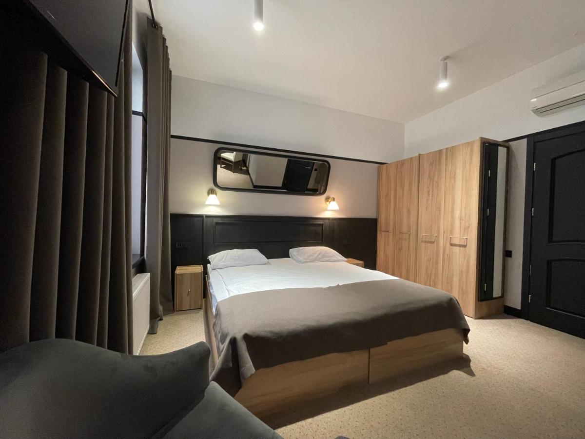 Hotel 52 Одеса Екстериор снимка