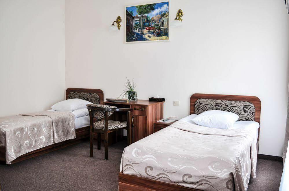 Hotel 52 Одеса Екстериор снимка